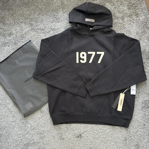 Fear of God Essentials 1977 Hoodie Small – NWT Authentic - Picture 1 of 5
